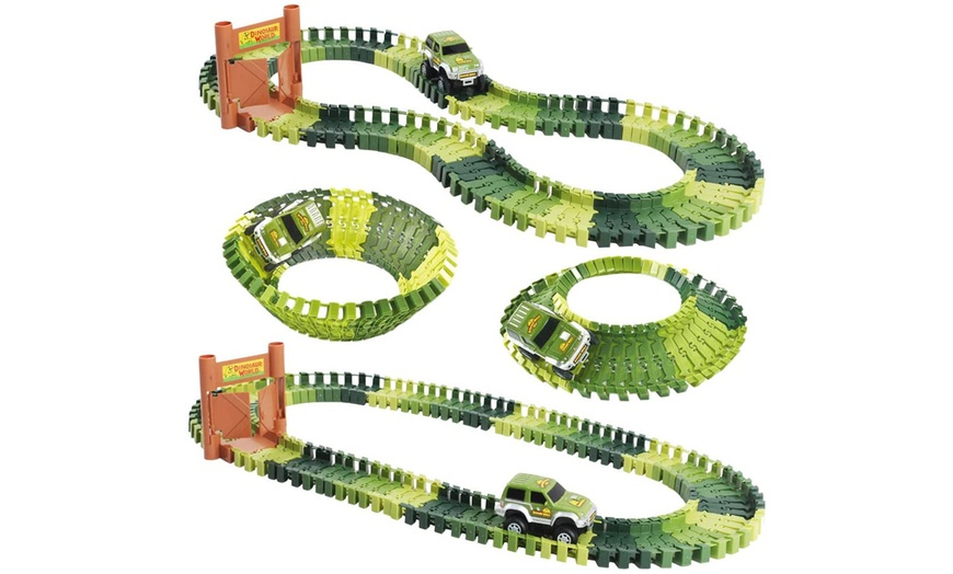 Image 4: DEAO Slot Car Race Track Set