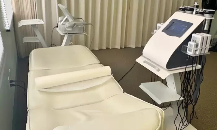 Deluxe Hydro Facial Packages for Glowing Skin