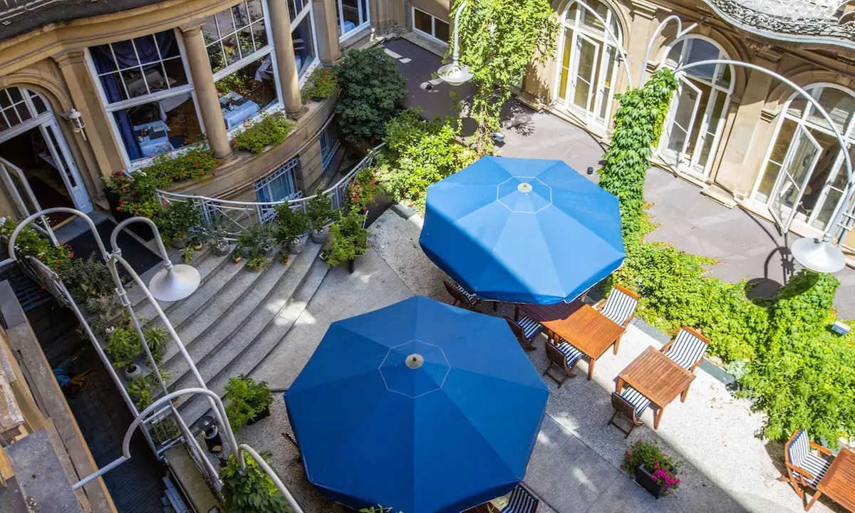 Gans to go (4,4 kg) inkl. Rotkohl, Kartoffelklößen & Beifußsauce