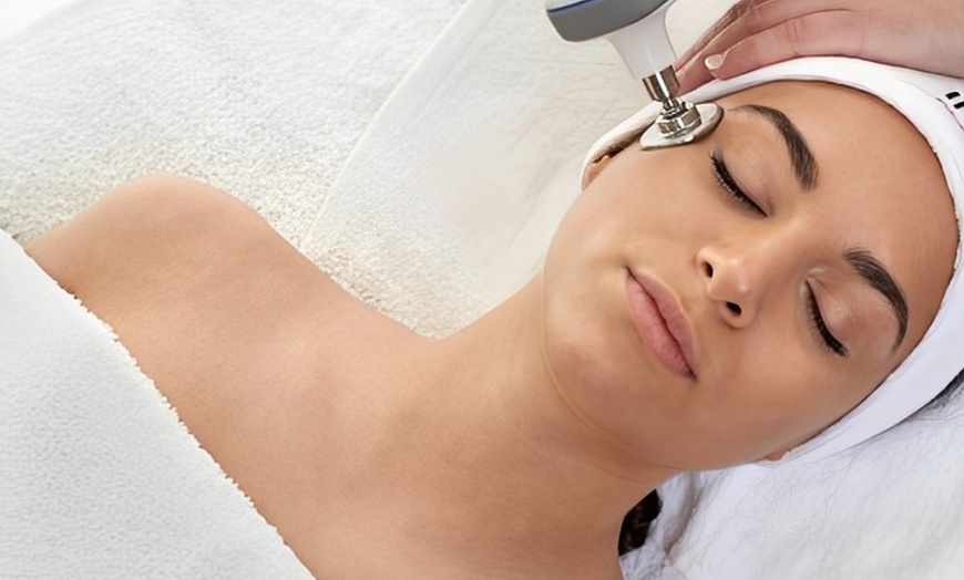 Image 16: Limpieza facial express, profunda o reafirmante con masaje