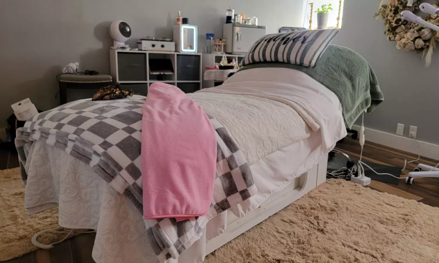 HydraFacial with Red Light Therapy (60 or 75 Min, 1 or 2 Sessions)