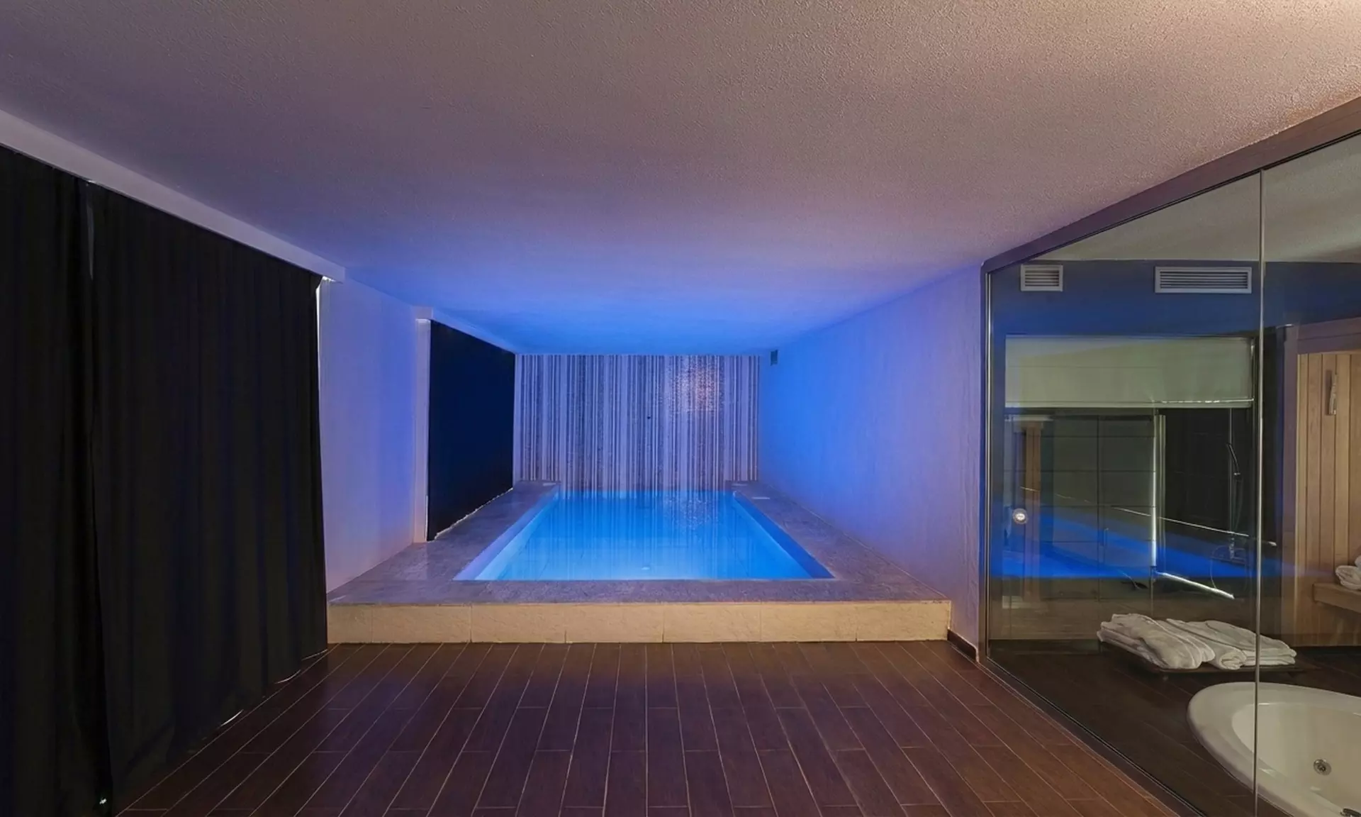 Castellón: suite junior o máster privada a elegir