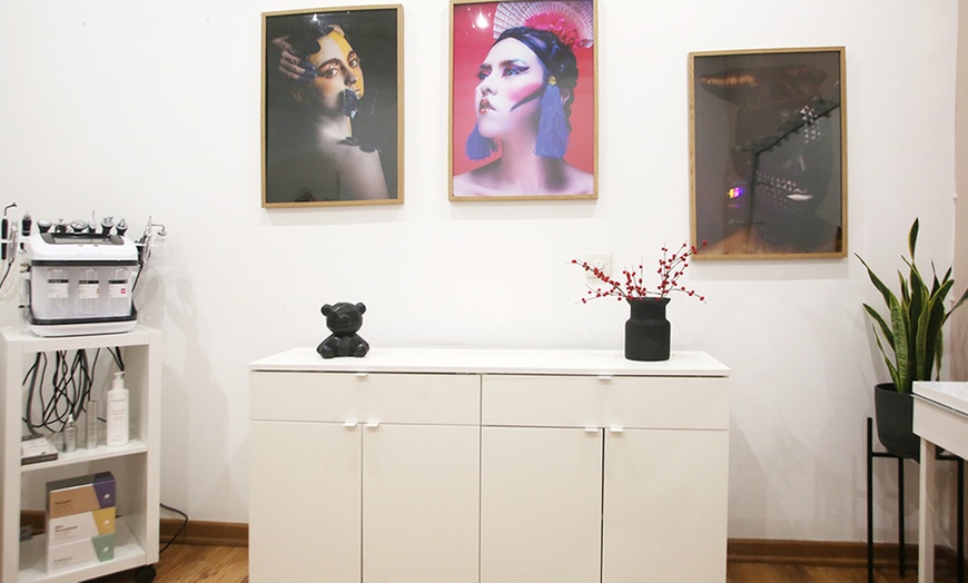 Image 5: 1 o 3 masajes a elegir entre relajante y descontracturante de 1 h