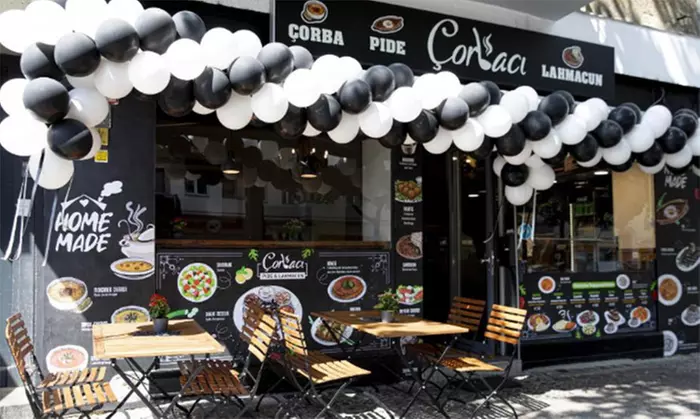 Hauptgericht + Reis & Salat und Dessert nach Wahl für 1, 2 od. 4 Pers.