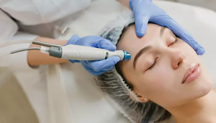 Klassische Gesichtsbehandlung oder Aqua-Facial, optional + Massage bei Moonlight Beauty (bis 30% sparen) - Primary Image