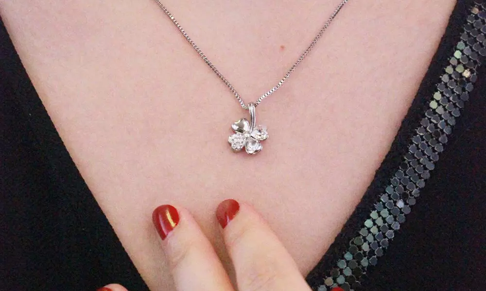 1, 2 ou 3 pendentifs avec trèfle à 4 feuilles