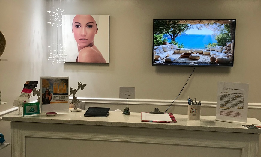 Image 5: RF Skin Tightening with Red Light Therapy at Buckhead Body Shaping Spa