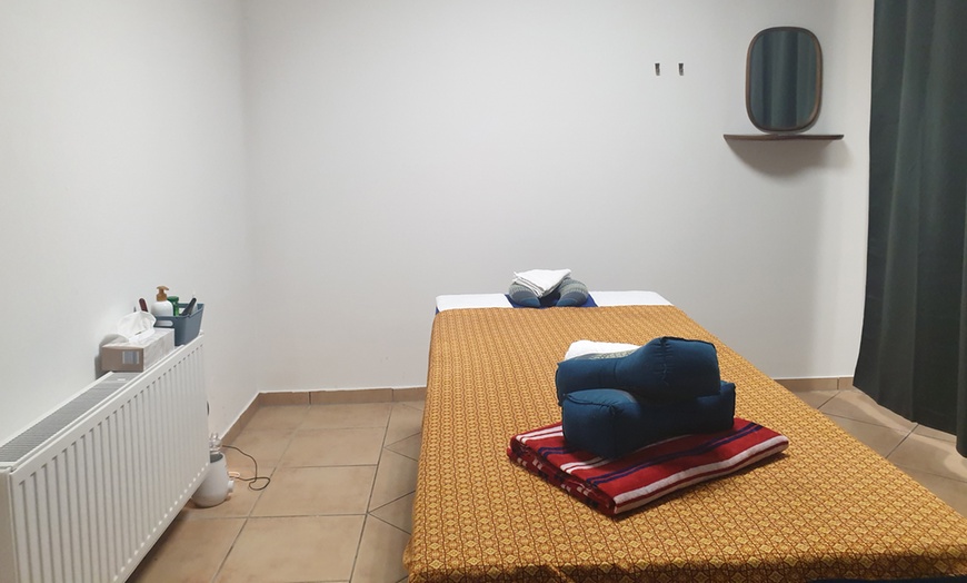 Image 2: 60 oder 90 Min. Thai-Massage für 1 Person