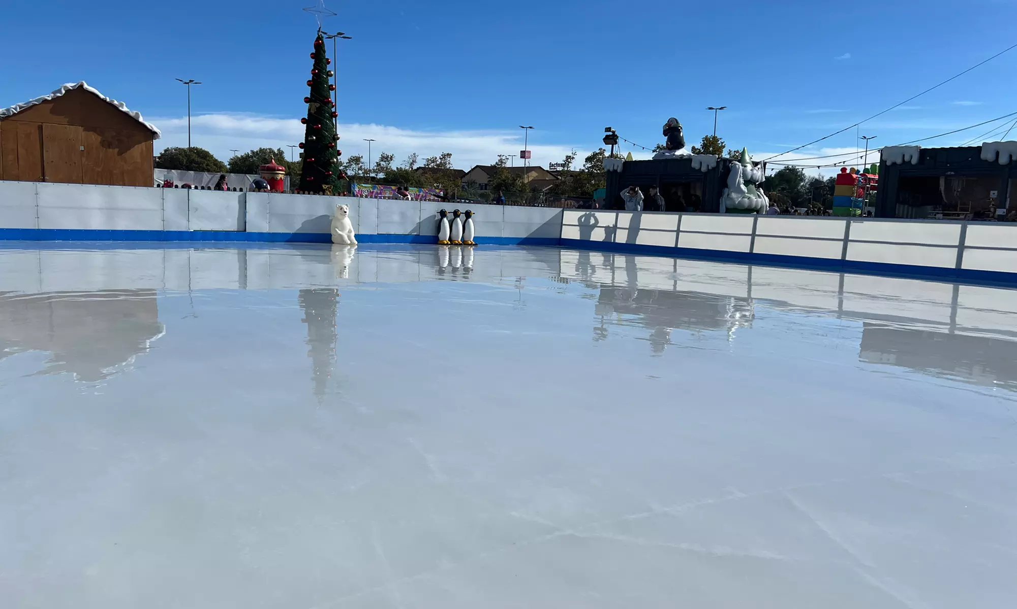 Plaza de la Navidad del Parque WOW: 1 hora de patinaje sobre hielo