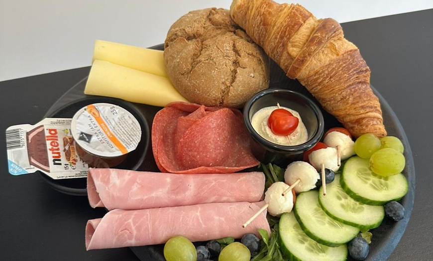 Image 4: Frühstücksplatte oder Frühstücksbowl inkl. Heißgetränk nach Wahl