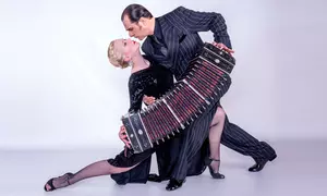 1 oder 4 Tango Argentino Anfängerkurse á 90 Min. für 1 Paar (bis zu 70% sparen)