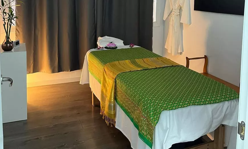 Image 1: Masaje relajante de 30 minutos o tailandés tradicional de hasta 1 h