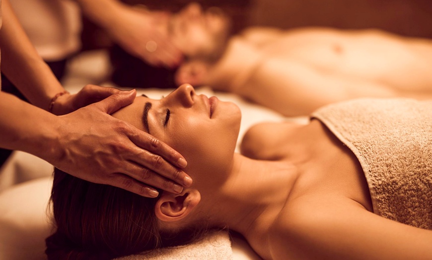 Image 9: Ritual de masaje relajante en pareja con bebida de cortesía