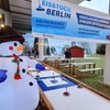 Image 2: 1 Std. Eisstockschießen für bis zu 8 Personen in 4 Locations in Berlin