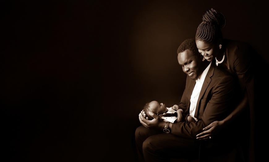 Image 15: Family Portrait, Pet Photography, or Couples Photoshoot Experience