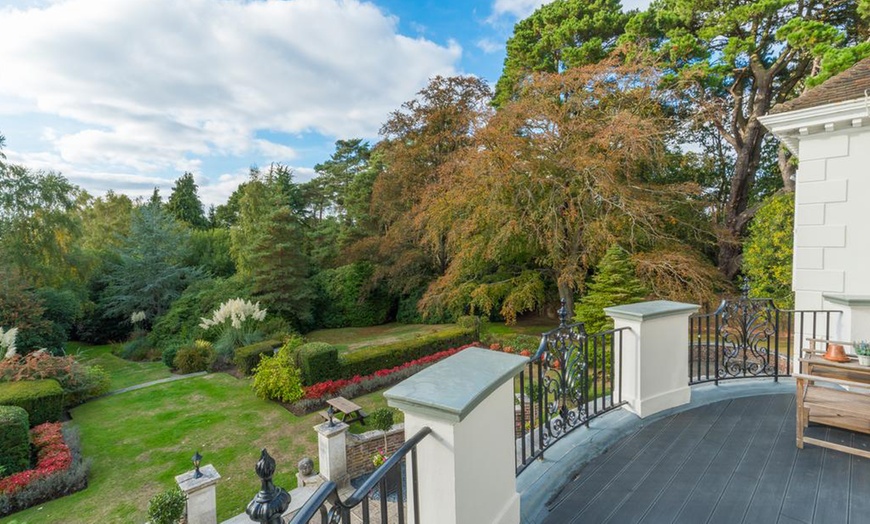 Image 5: Surrey: Standard Double Room with Breakfast and a Glass of Prosecco