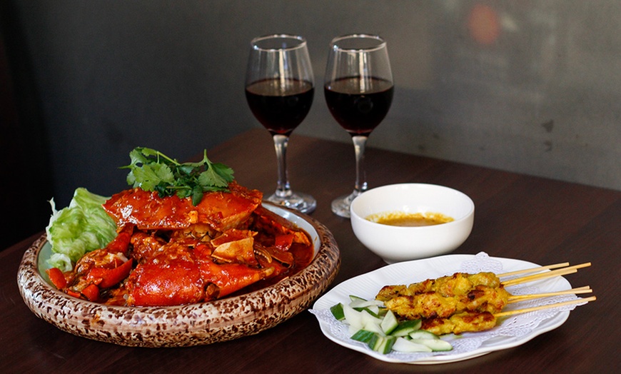 Image 2: Malaysian 1kg of Crab with Wine