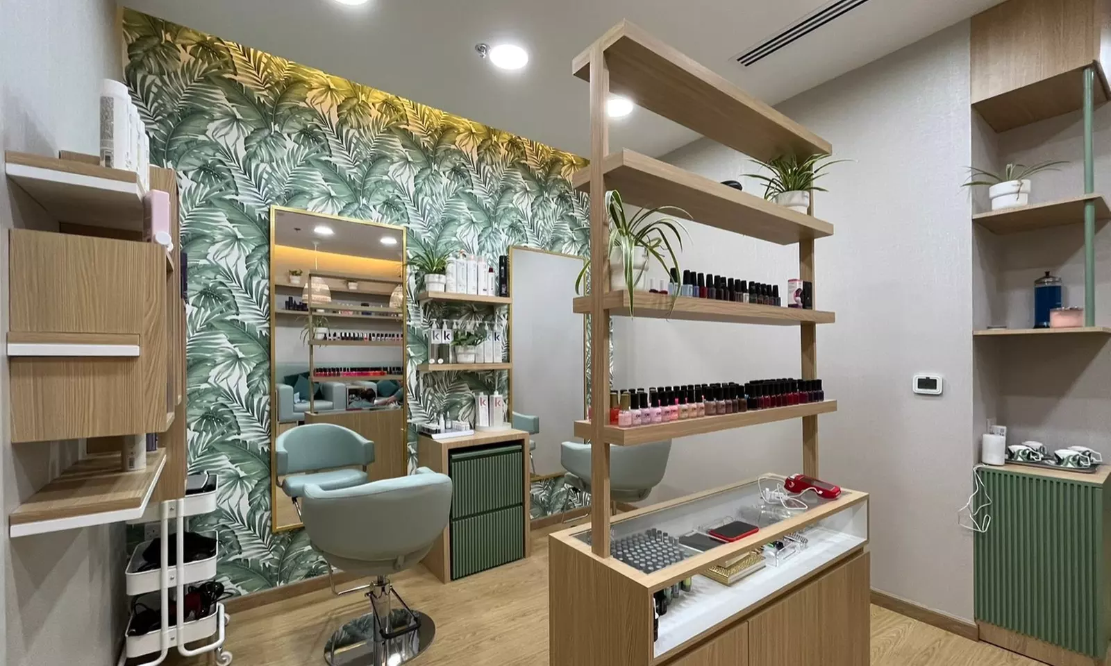 30-Minute Foot Reflexology with Optional Hair Conditioning and Polish Change on Toes and Fingers at Kohibaa Beauty Salon - Image 4