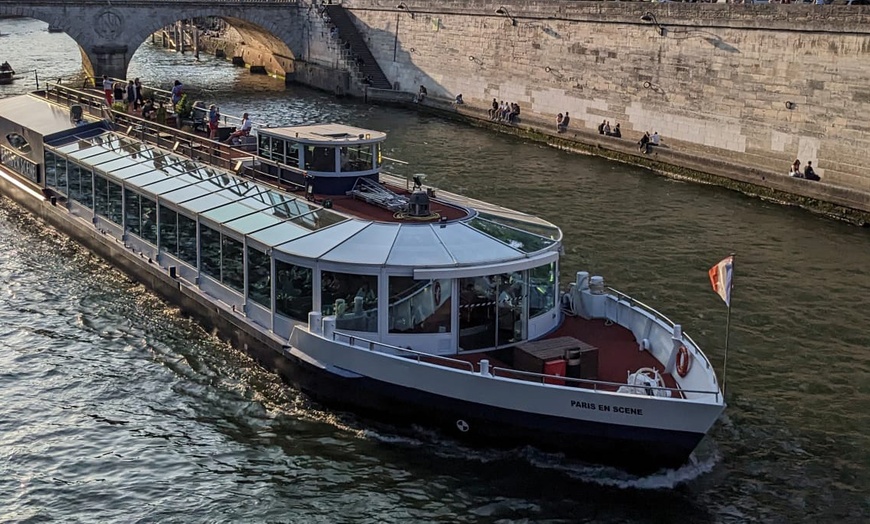 Image 7: La romance prend vie : croisière gourmande au cœur de Paris