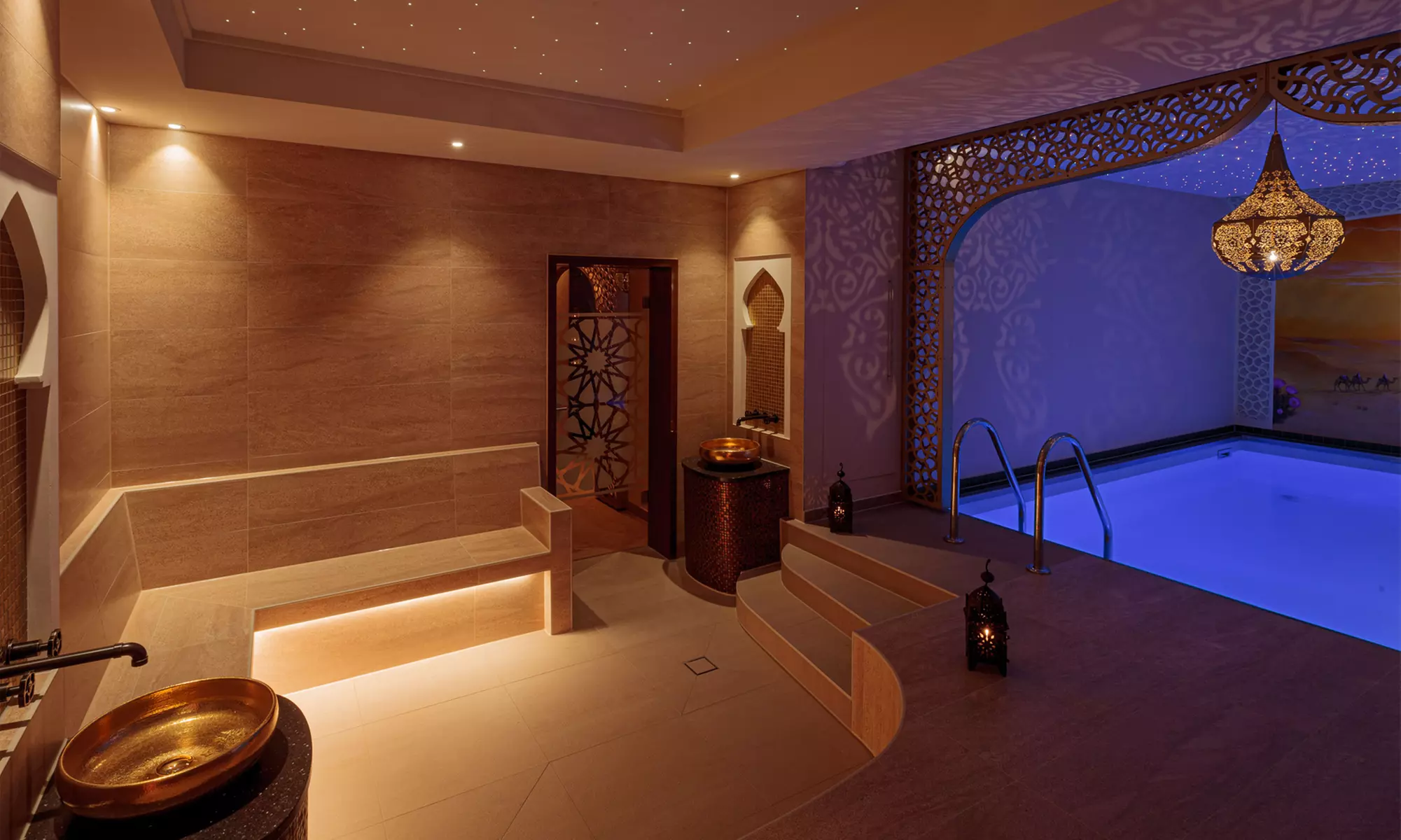 140. Min. Spa inkl. Schokoladen- und Schaummassage sowie Schwebenliege