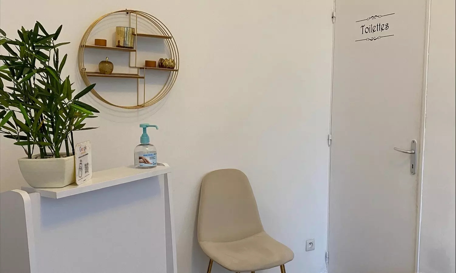 Cils classiques ou rehaussement avec beauté des mains en option