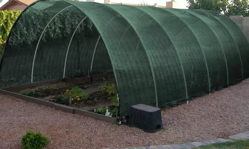 Witterungsbeständiges Sonnenschutznetz