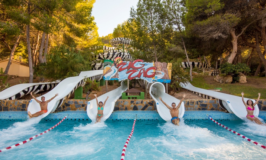 Image 5: Entrada a Aqualandia