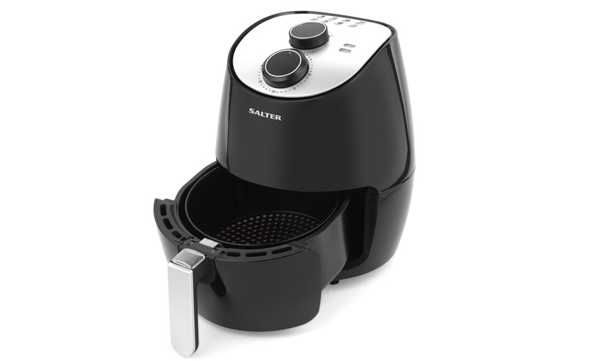 Image 14: Salter Air Fryer Selection