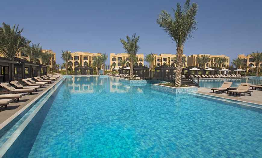 Image 8: Beach and Pool Access with Lunch