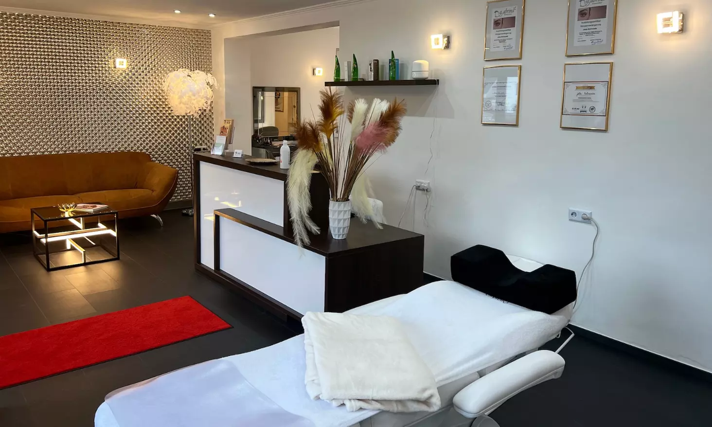 Aqua-Facial-Gesichtsbehandlung