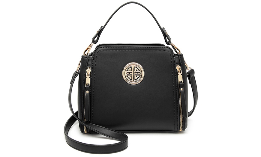 Image 2: Classic Women's Crossbody Bag