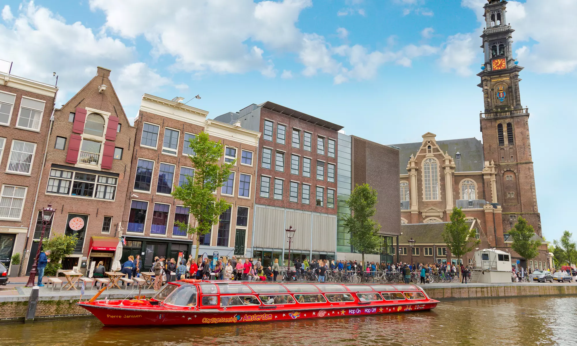 Verken Amsterdam met een 24-uurs Hop-on hop-off bus- en bootticket