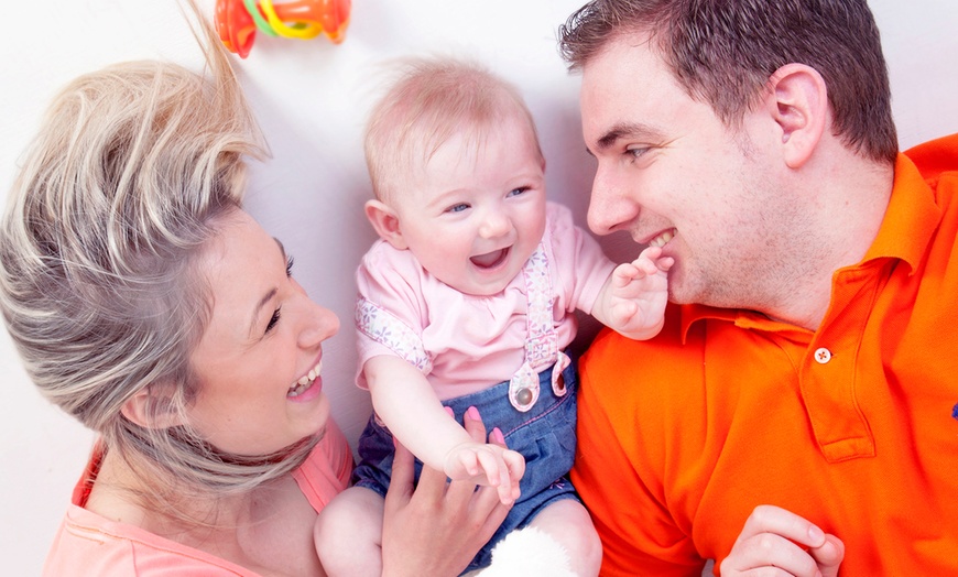 Image 1: Couple or Family Photoshoot