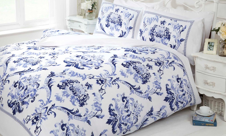 Image 3: Easy Care Duvet Sets