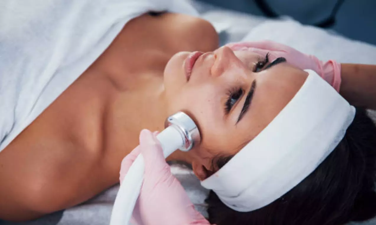 Sesión de fisioterapia avanzada de 45 minutos con diagnóstico y valoración previa, con un 60% de descuento - Primary Image