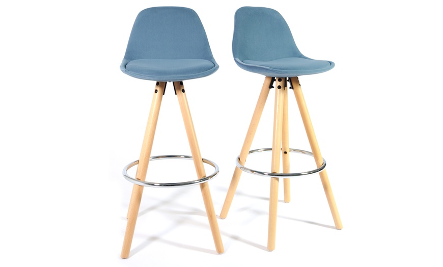 Image 19: Barcelona Retro-Style Bar Stool Two-Piece Set