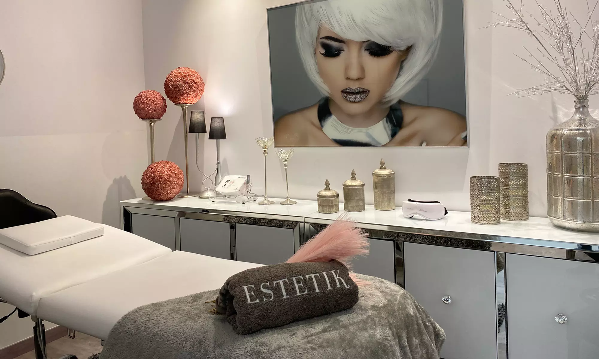 Consigue un rostro radiante en Clínica Estetik+