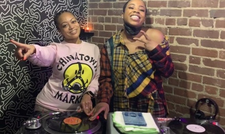 DJ Class - Sip n Scratch for 2  (90 min) - Scratch Out Loud DJ Experience