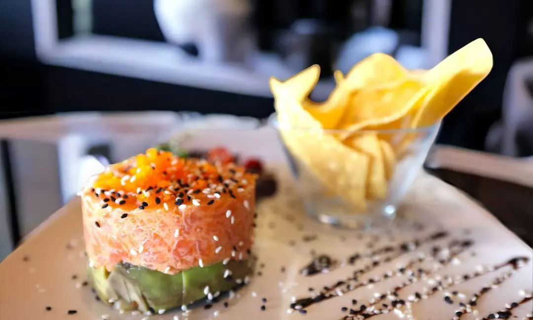 Experience Russian Flavors with Entertainment and Dining Options