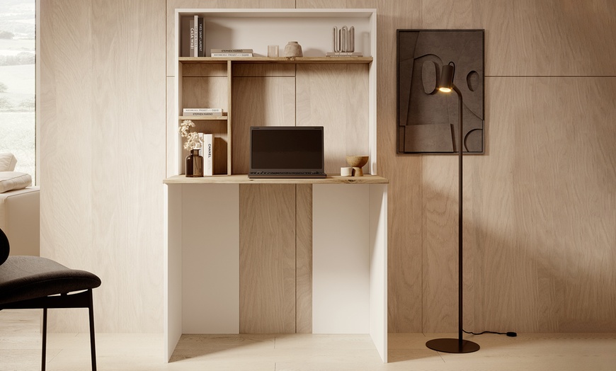 Image 2: Bureau met kast