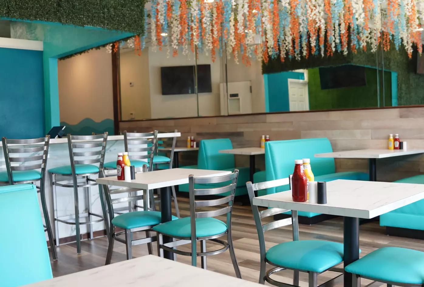 Enjoy Breakfast, Lunch & Dinner Credits for Any Day Dining