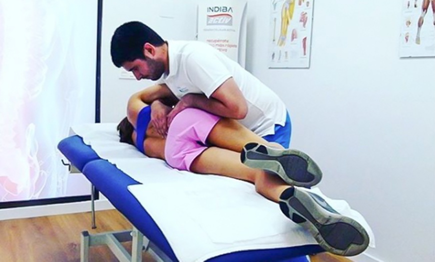 Image 3: Sesión de Fisioterapia con diagnóstico en la clínica Blanco Hernandez