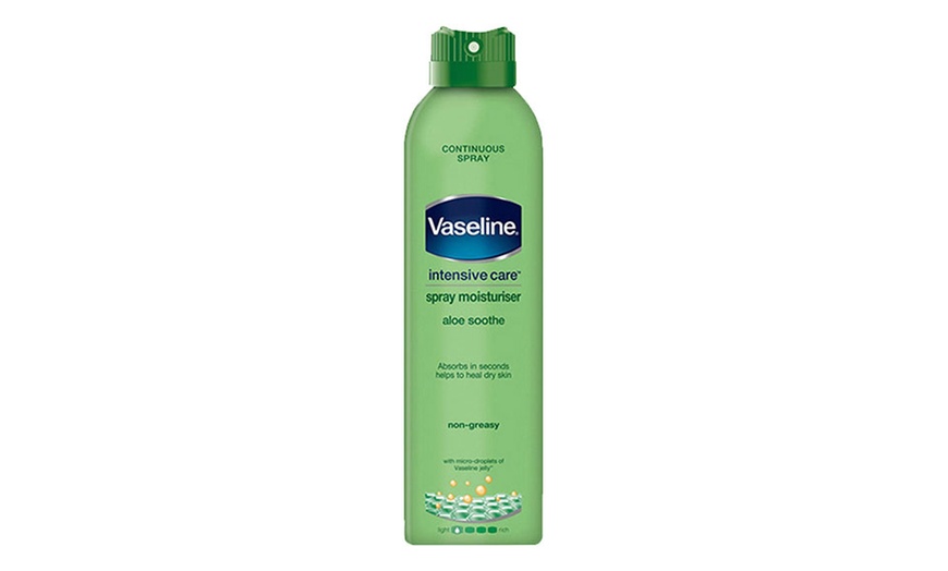 Image 4: Vaseline Aloe Vera Trio