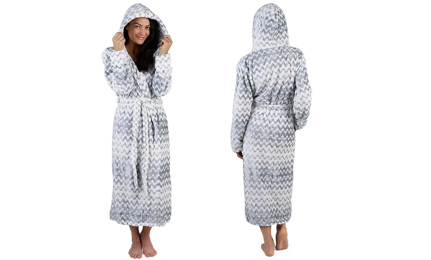 Image 1: Hooded Dressing Gown