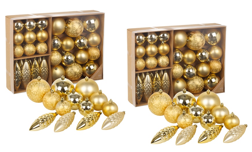 Image 18: 31-Piece Christmas Bauble Set