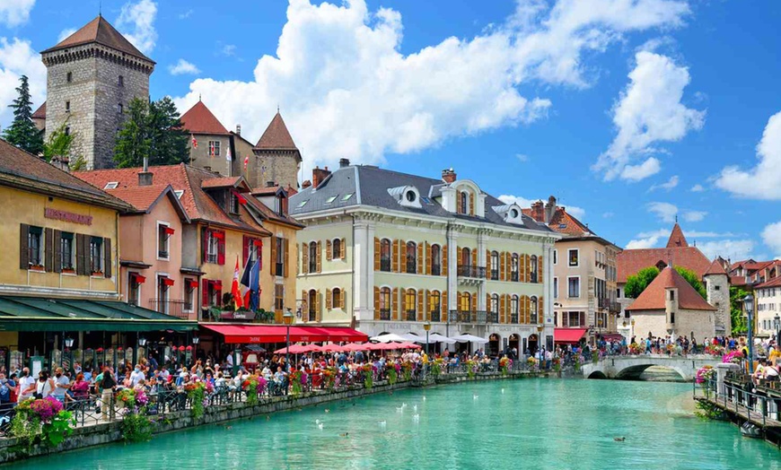 Image 1: Annecy: chambre double avec petit-déjeuner