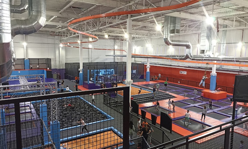 Image 5: 1 hora de acceso a Altitude Trampoline Park