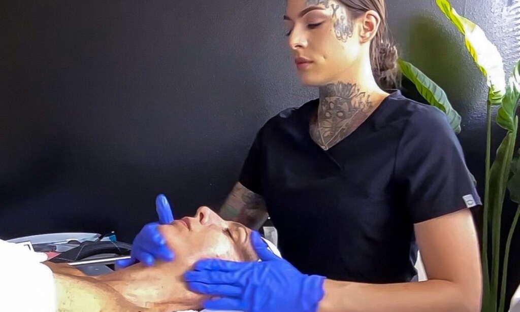Simplify Your Routine with Permanent Eyeliner or Ombre Brows at KIS Laser Clinic (Up to 36% Off)