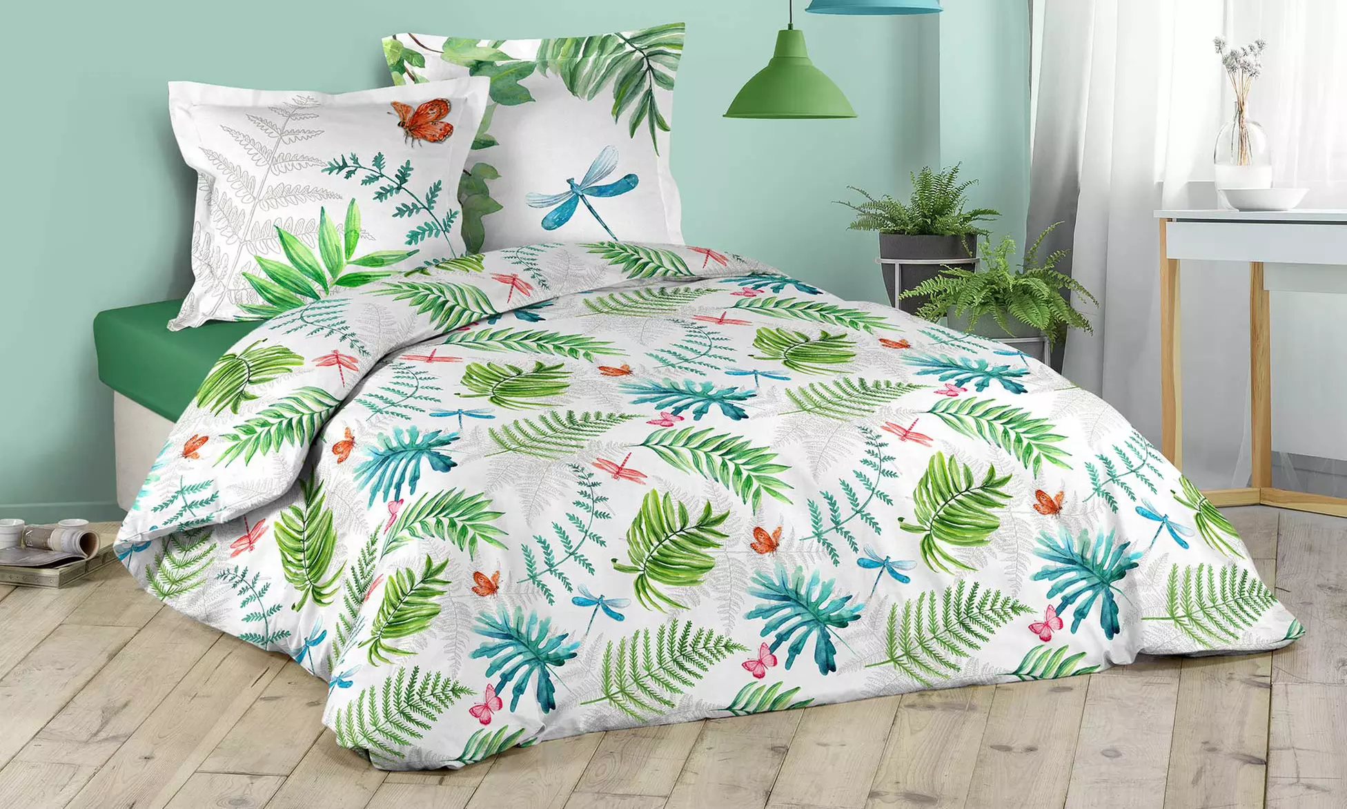 Parure de lit de 3 ou 4 pièces 100% coton de la marque Douceur d'Intérieur - Primary Image