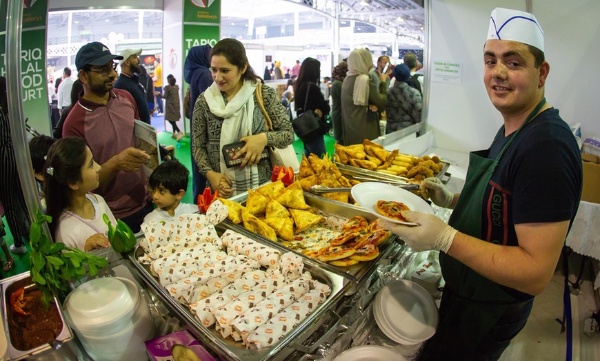 Image 8: London Muslim Shopping Festival